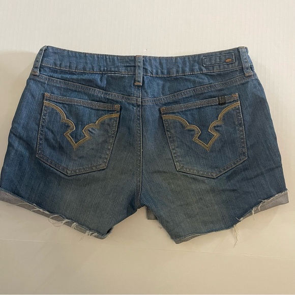 Buffalo David Bitton freak mid rise stretch shorts size 29 light/medium wash. - Picture 2 of 9